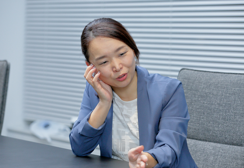 インタビュー写真 新しい分野では特に“待ち”の姿勢ではうまくいかない。そのことを言い続けた3年間