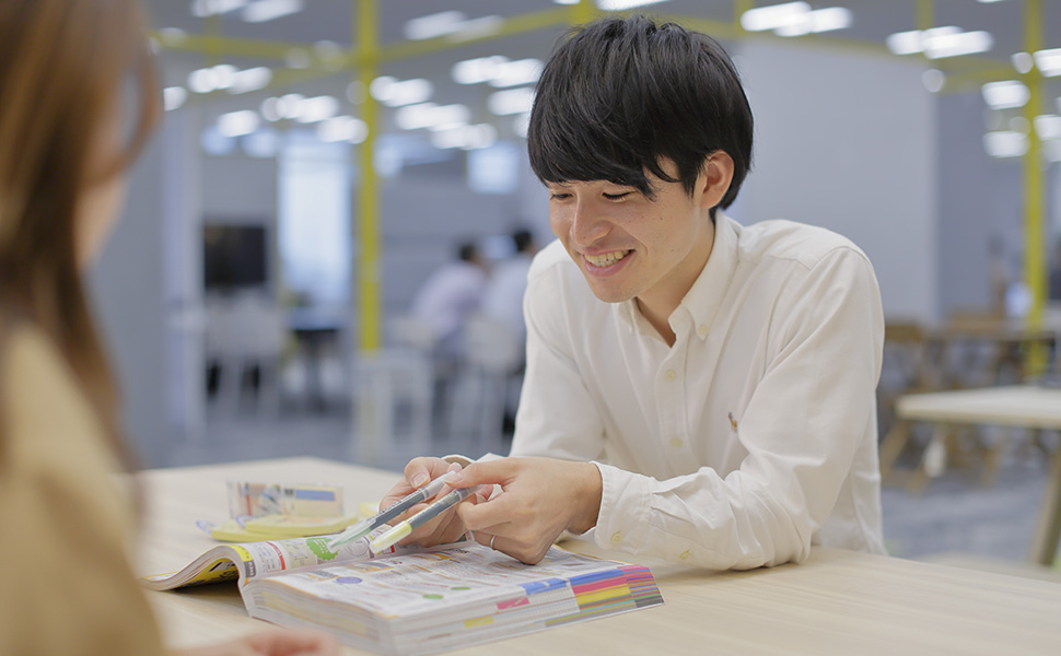 社員紹介 阪井 隆貴 インタビュー写真「コクヨという会社、そして自分の未来」